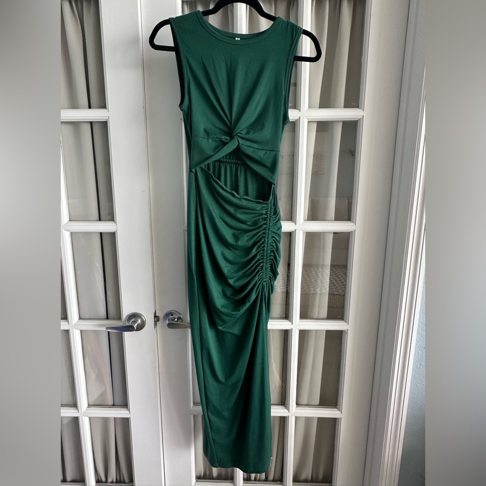Green Sleeveless Dress